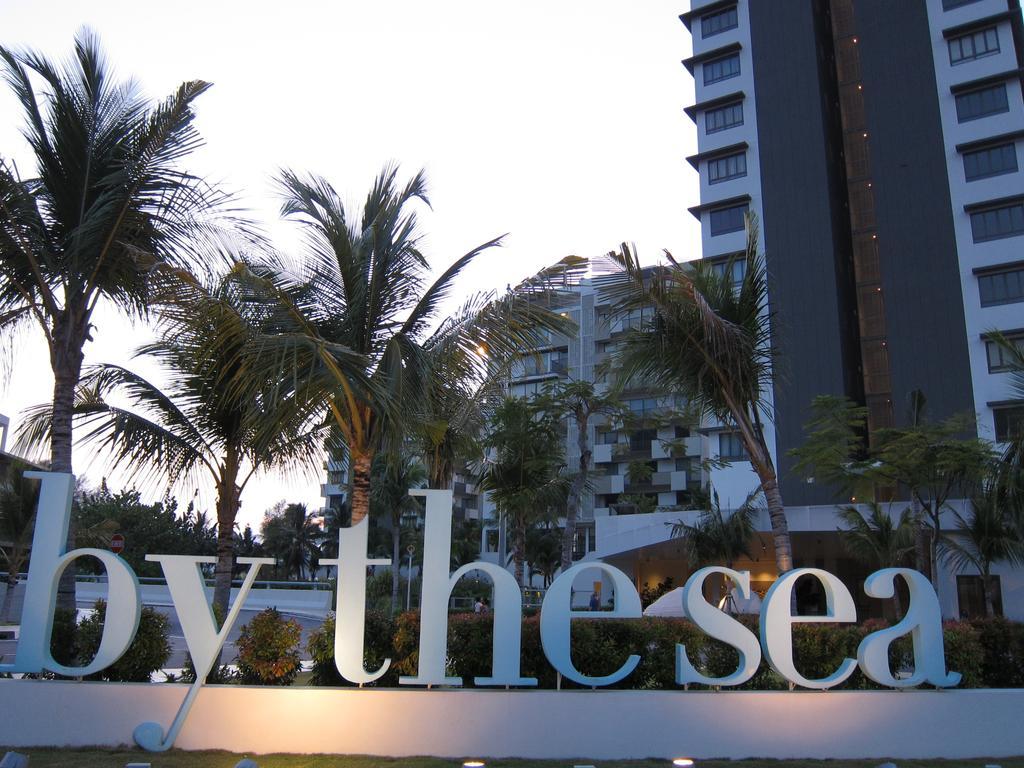 By The Sea Suites - Managed By Sdb Host Batu Ferringhi Exterior foto