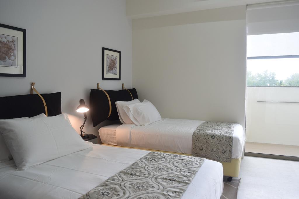 By The Sea Suites - Managed By Sdb Host Batu Ferringhi Exterior foto