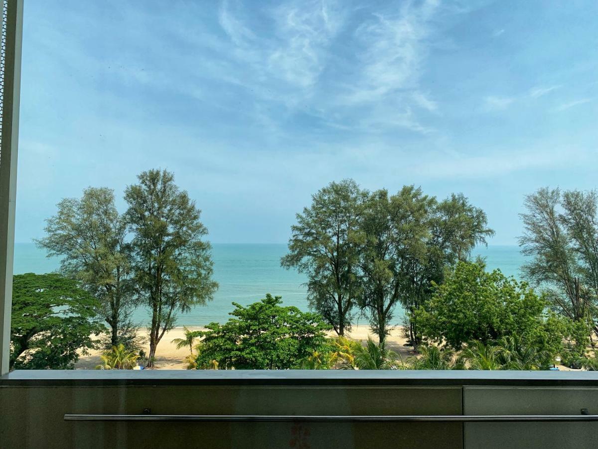 By The Sea Suites - Managed By Sdb Host Batu Ferringhi Exterior foto